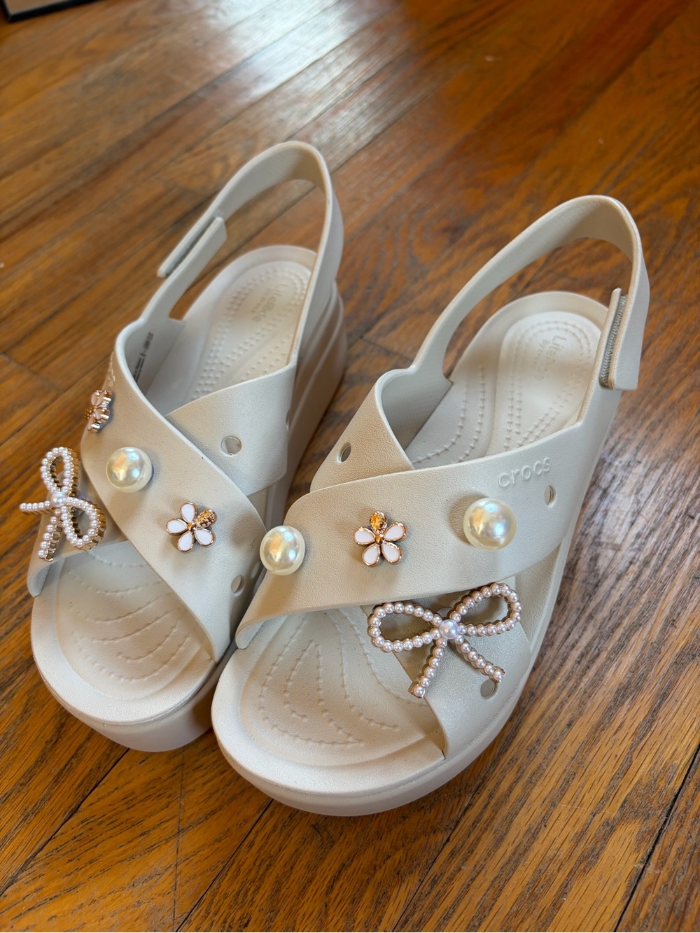 Crocs Brooklyn 4U Cross Strap Sandals with Pearl & Flower Charms